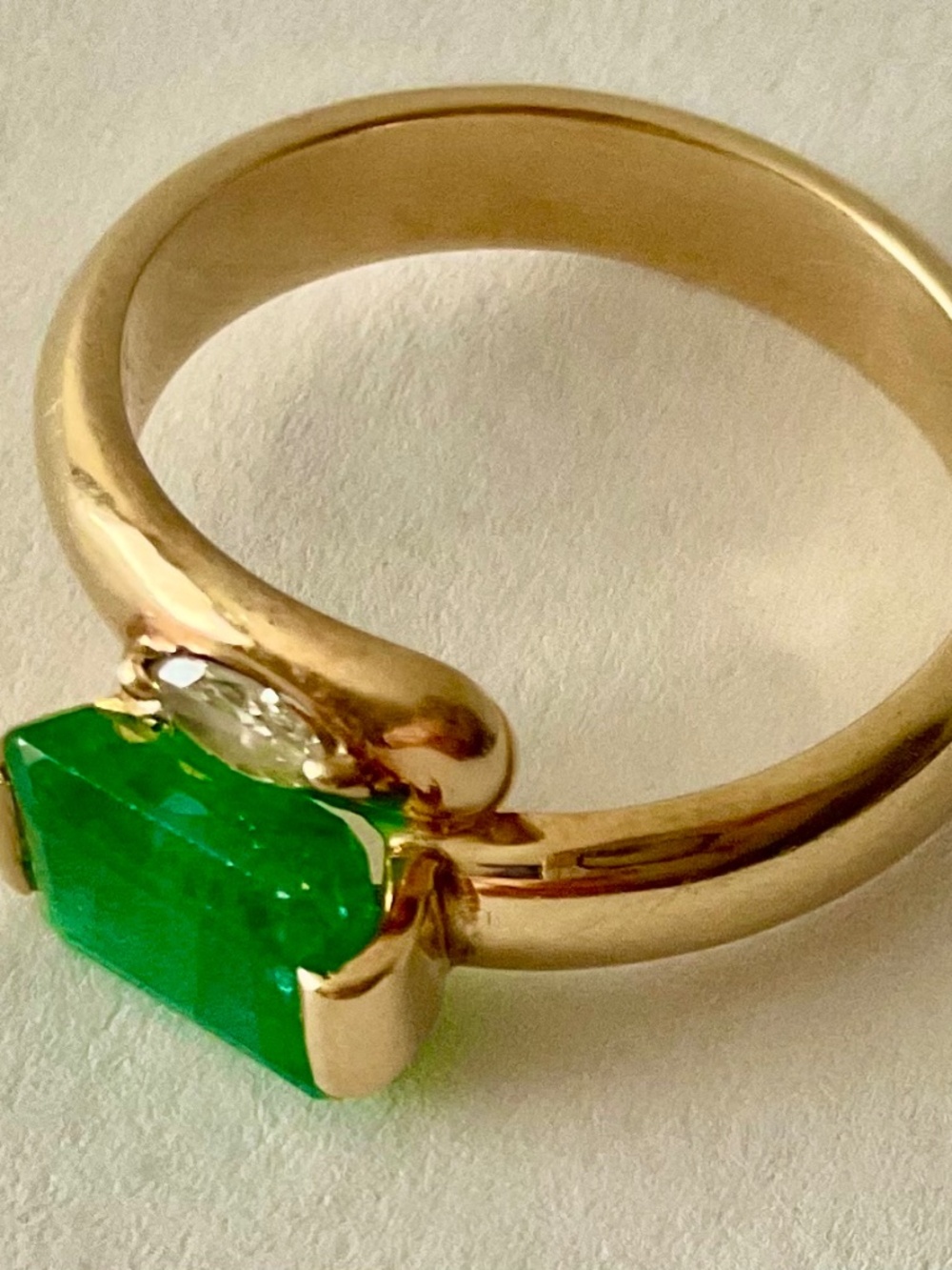 14 karat gold ring, natural emerald, natural diamond